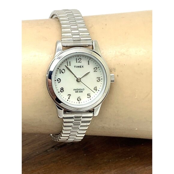 Timex Women's Watch T2M826 Indiglo Quartz Mother of Pearl White Dial Expansion - Picture 11 of 14